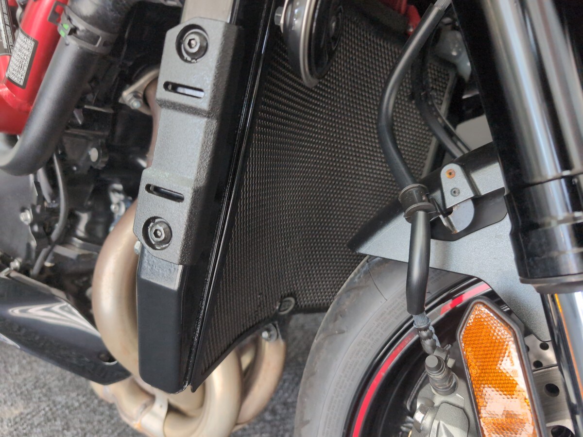 Kawasaki ZR 1000 KLFA