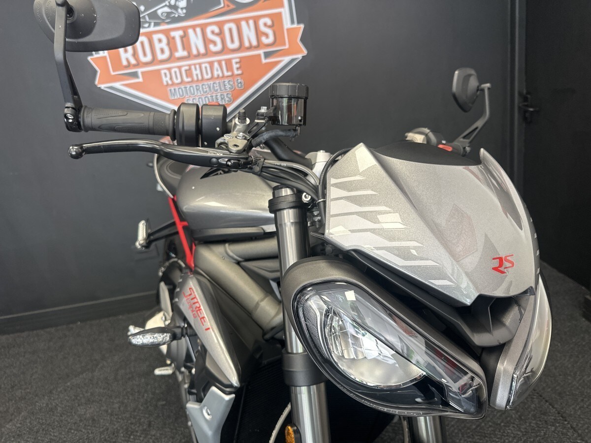 Triumph STREET TRIPLE RS