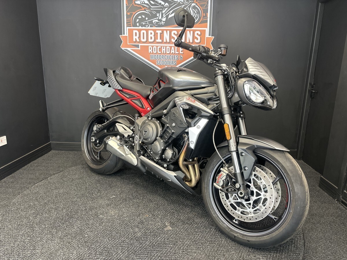 Triumph STREET TRIPLE RS