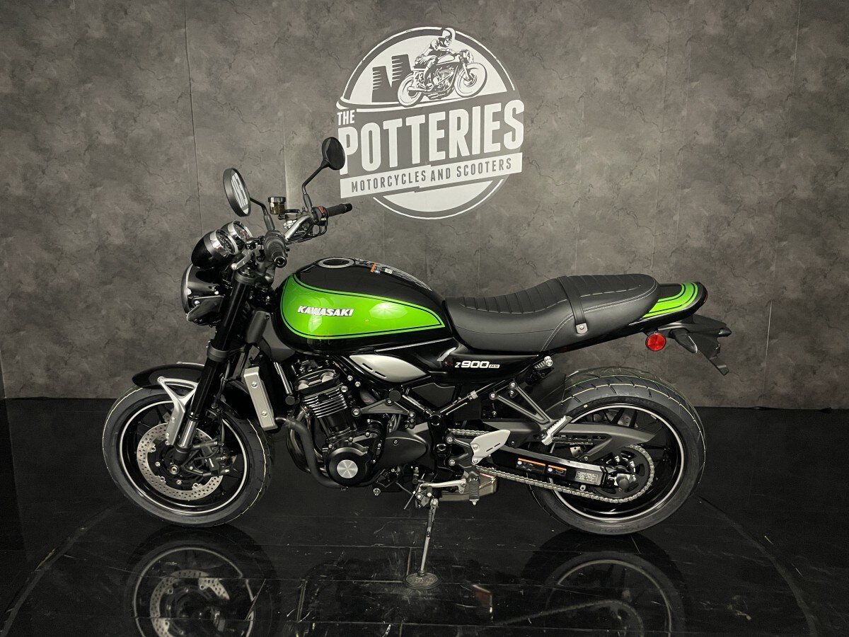 Kawasaki Z900RS ZR900KSFAB BK1