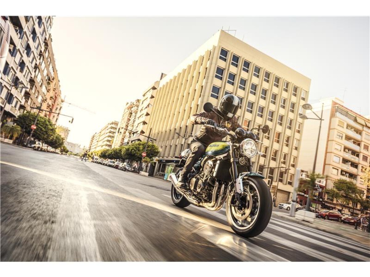 Kawasaki Z900RS ZR900KSFAB BK1