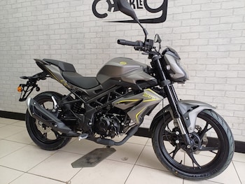 Used Benelli BN125 undefined for sale - bike-77867386: Photo