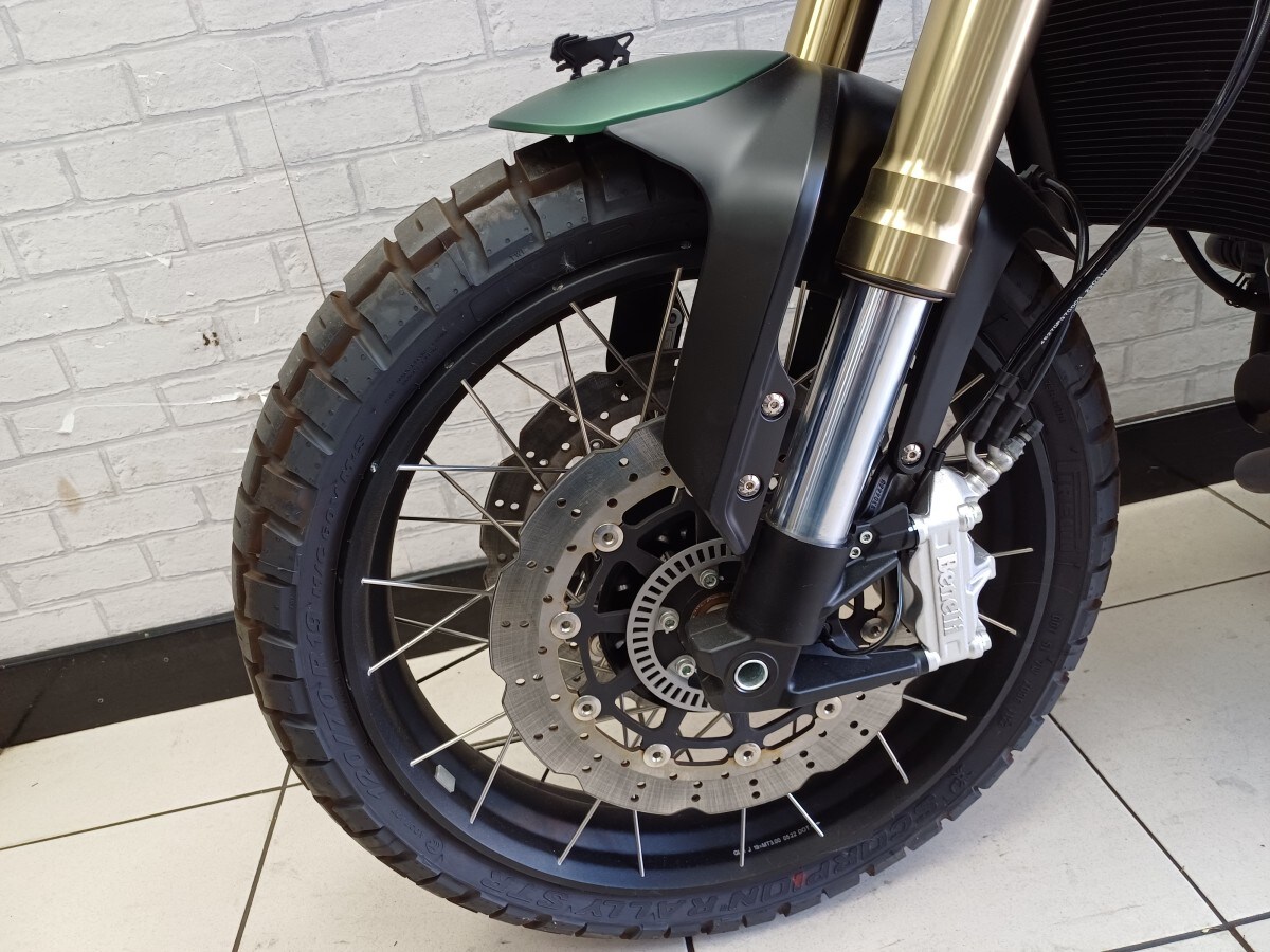 Benelli Leoncino 800 Trail