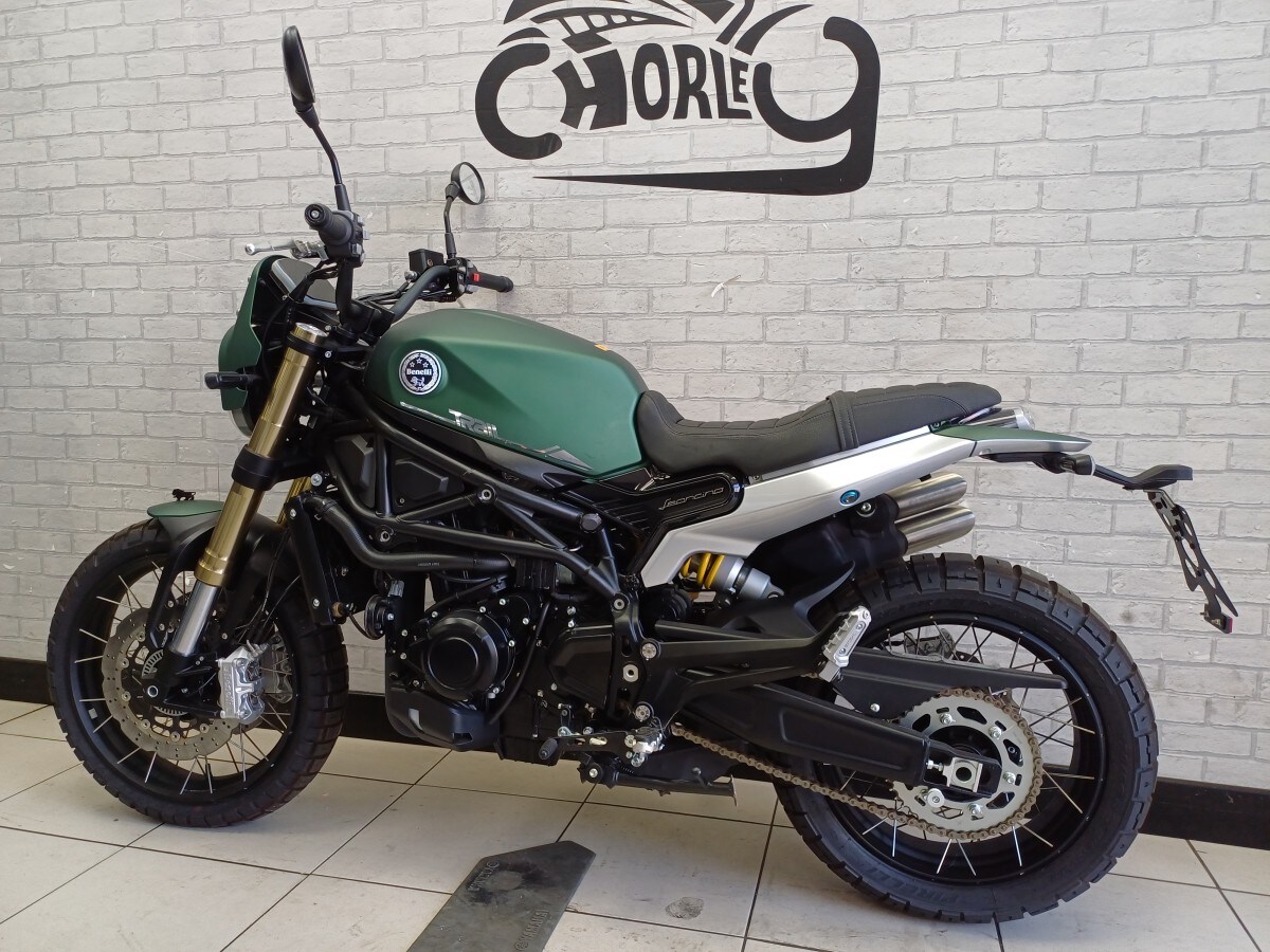 Benelli Leoncino 800 Trail