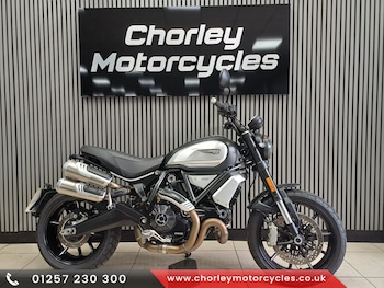 Used Ducati SCRAMBLER 1100 PRO DARK 2021 for sale - bike-77867599: Photo