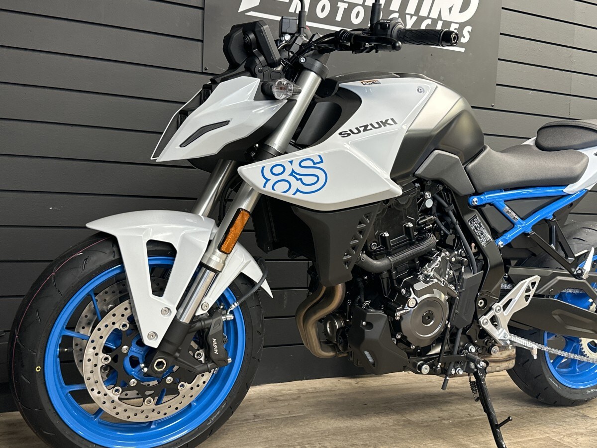 Suzuki GSX-8S