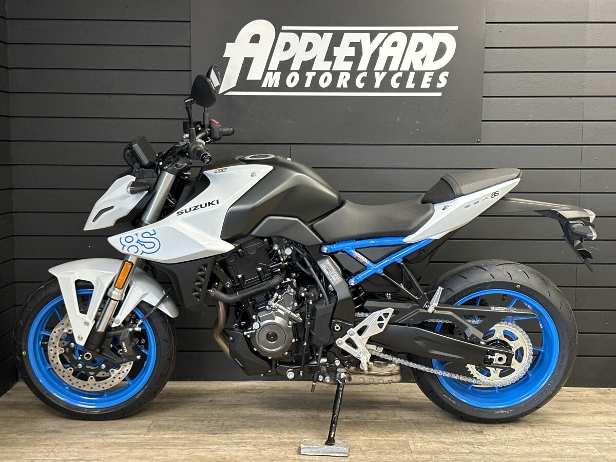 Suzuki GSX-8S