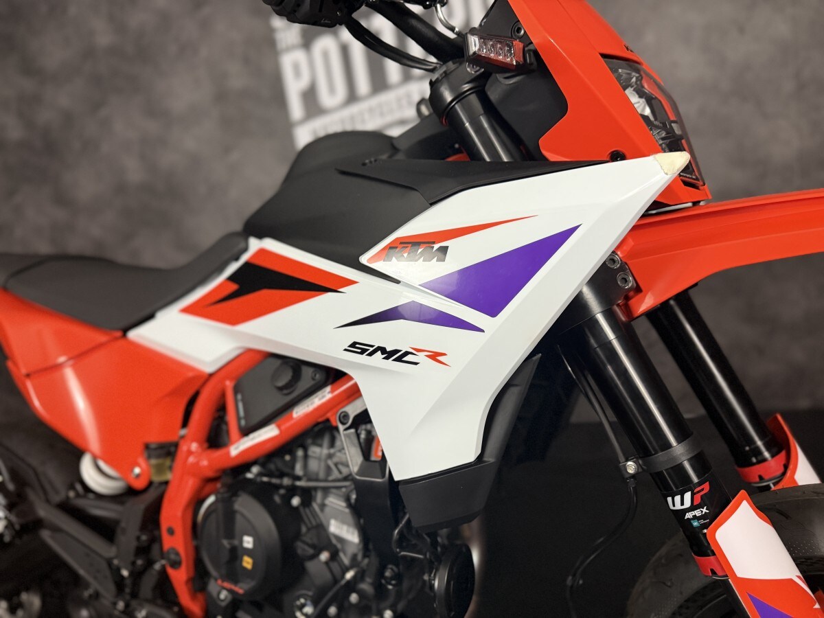 KTM 390 SMC-R