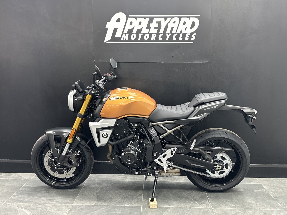 Suzuki GSX-8T