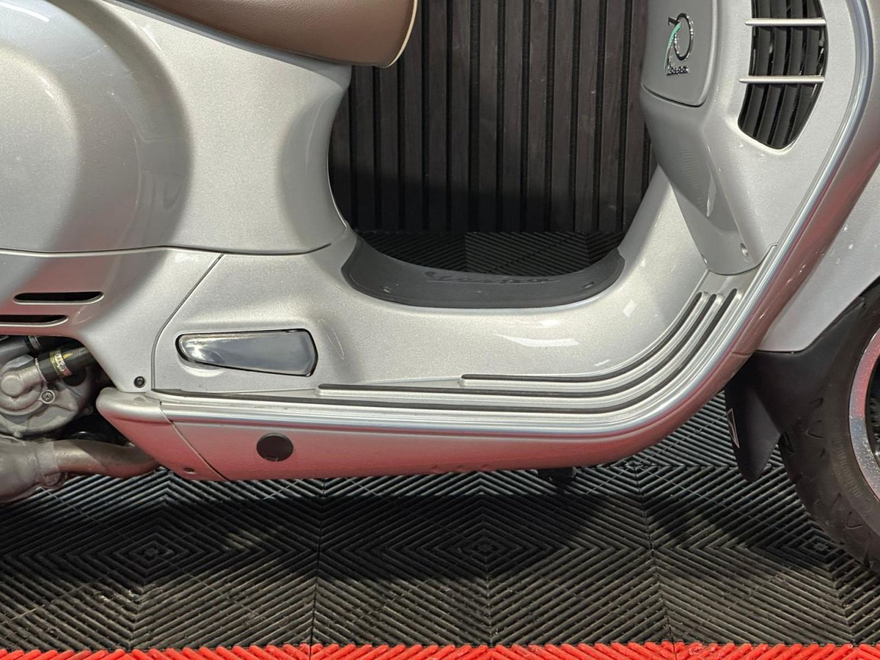 Used Piaggio Vespa GTS for sale - 78435240: Photo 15