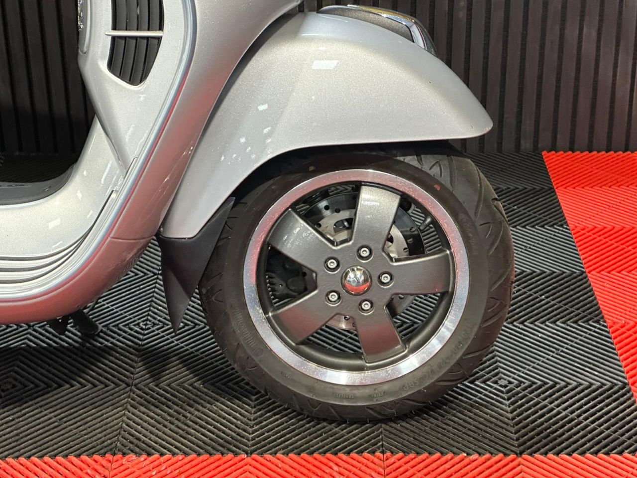 Used Piaggio Vespa GTS for sale - 78435240: Photo 16