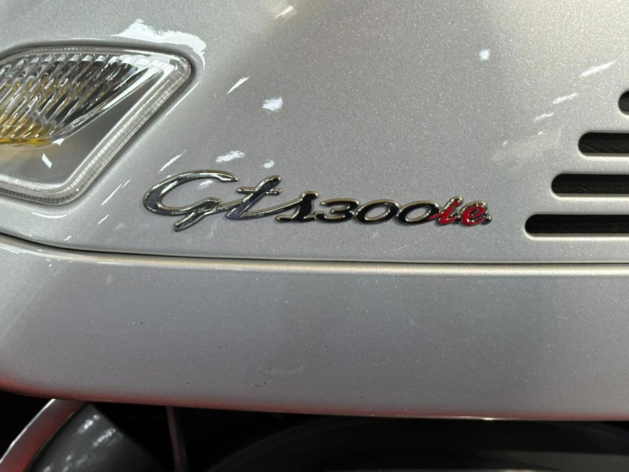 Used Piaggio Vespa GTS for sale - 78435240: Photo 22