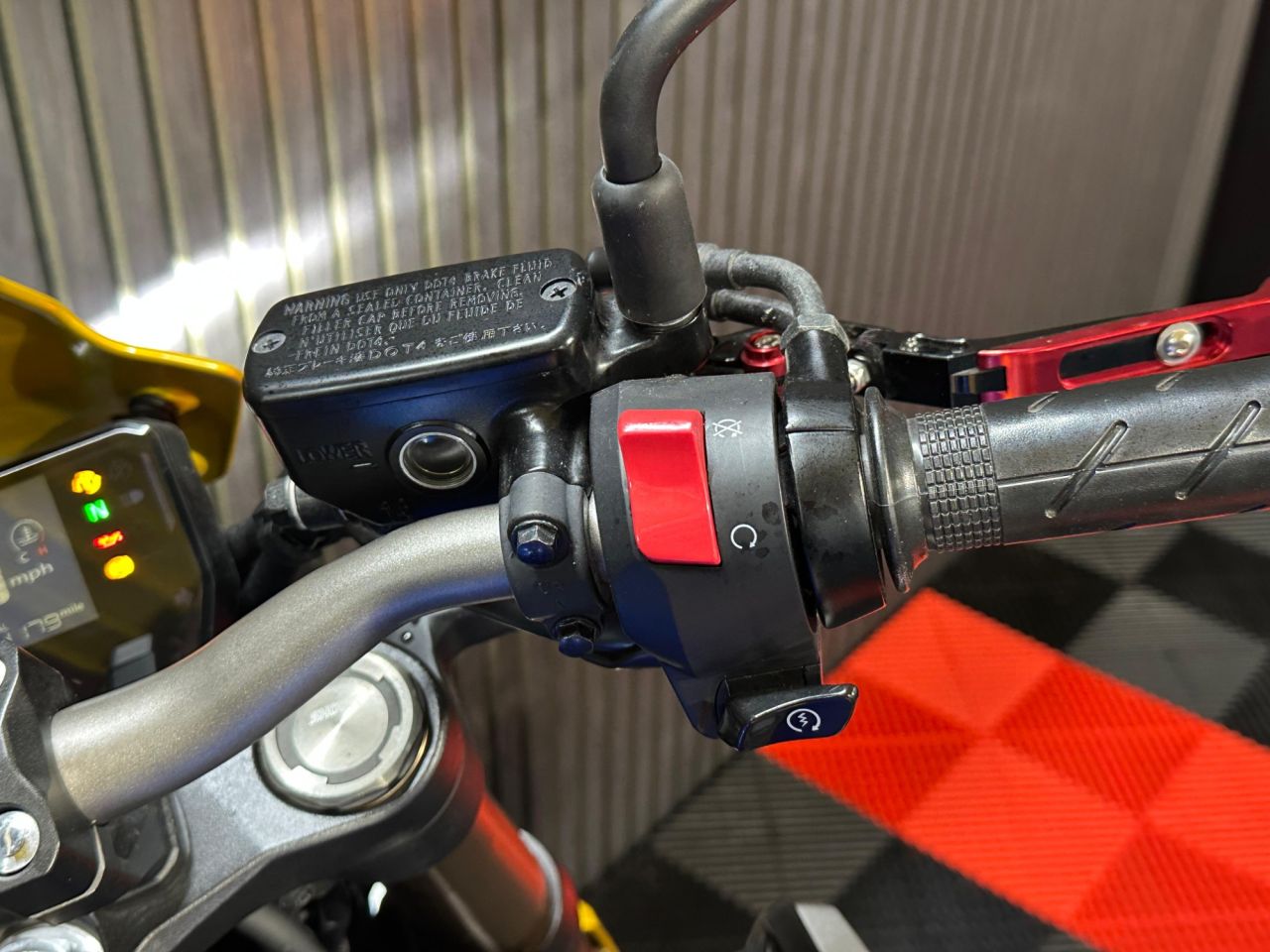Used Honda CB650R for sale - 78435363: Photo 25