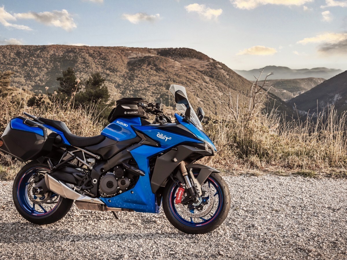Suzuki GSX-S1000 GT+