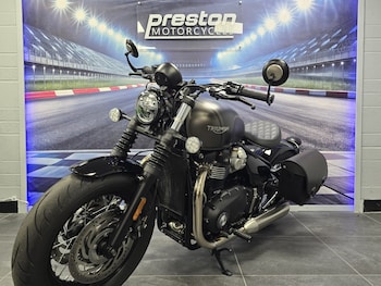 Used Triumph BONNEVILLE BOBBER 2023 for sale - bike-78165394: Photo