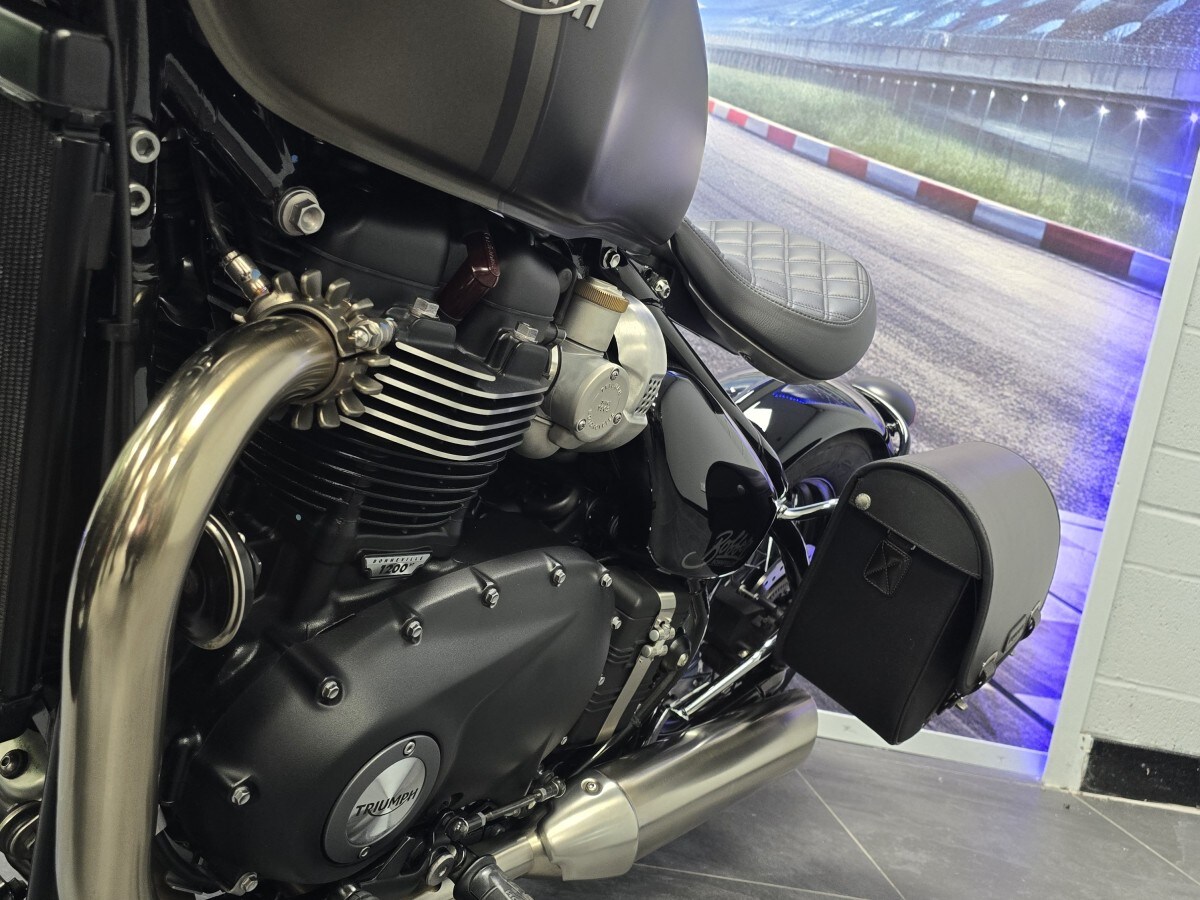 Triumph BONNEVILLE BOBBER