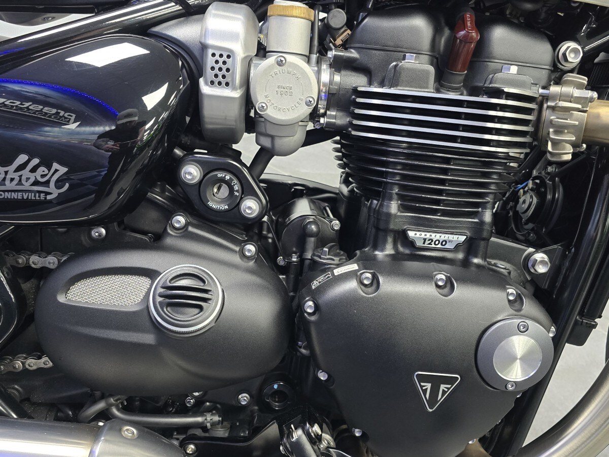 Triumph BONNEVILLE BOBBER