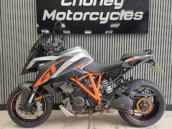 Used KTM 1290 SUPERDUKE GT 2017 for sale - bike-77866518: Photo