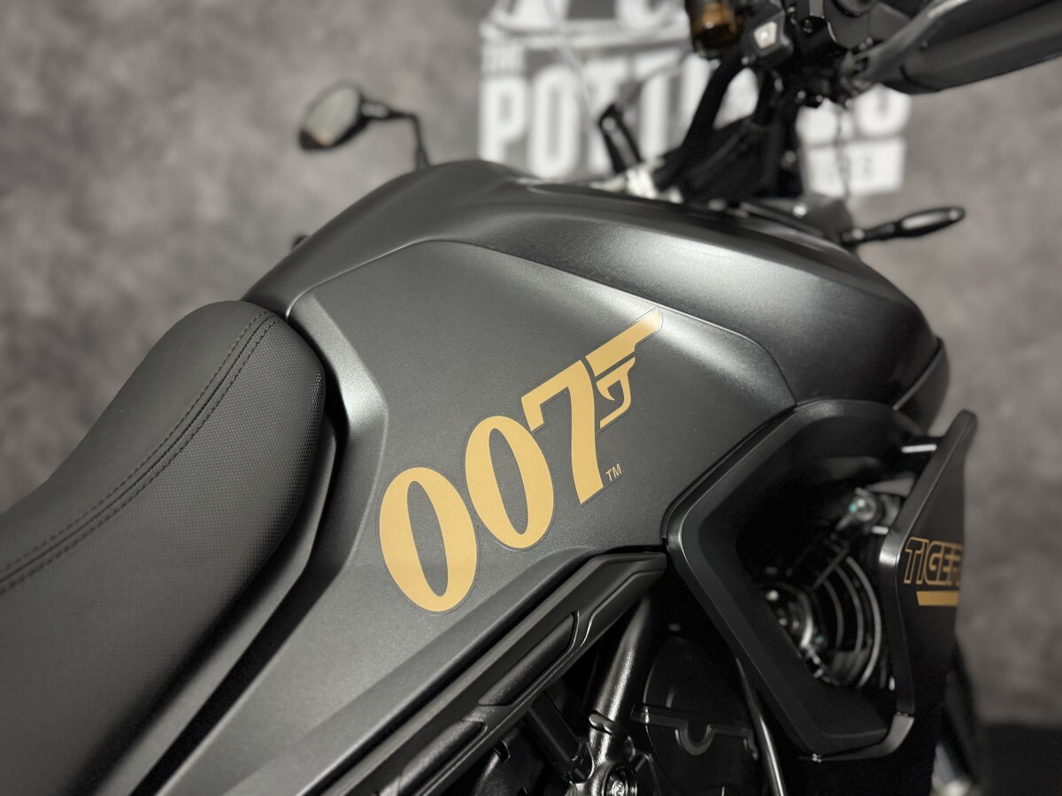 Triumph TIGER 900 BOND EDITION