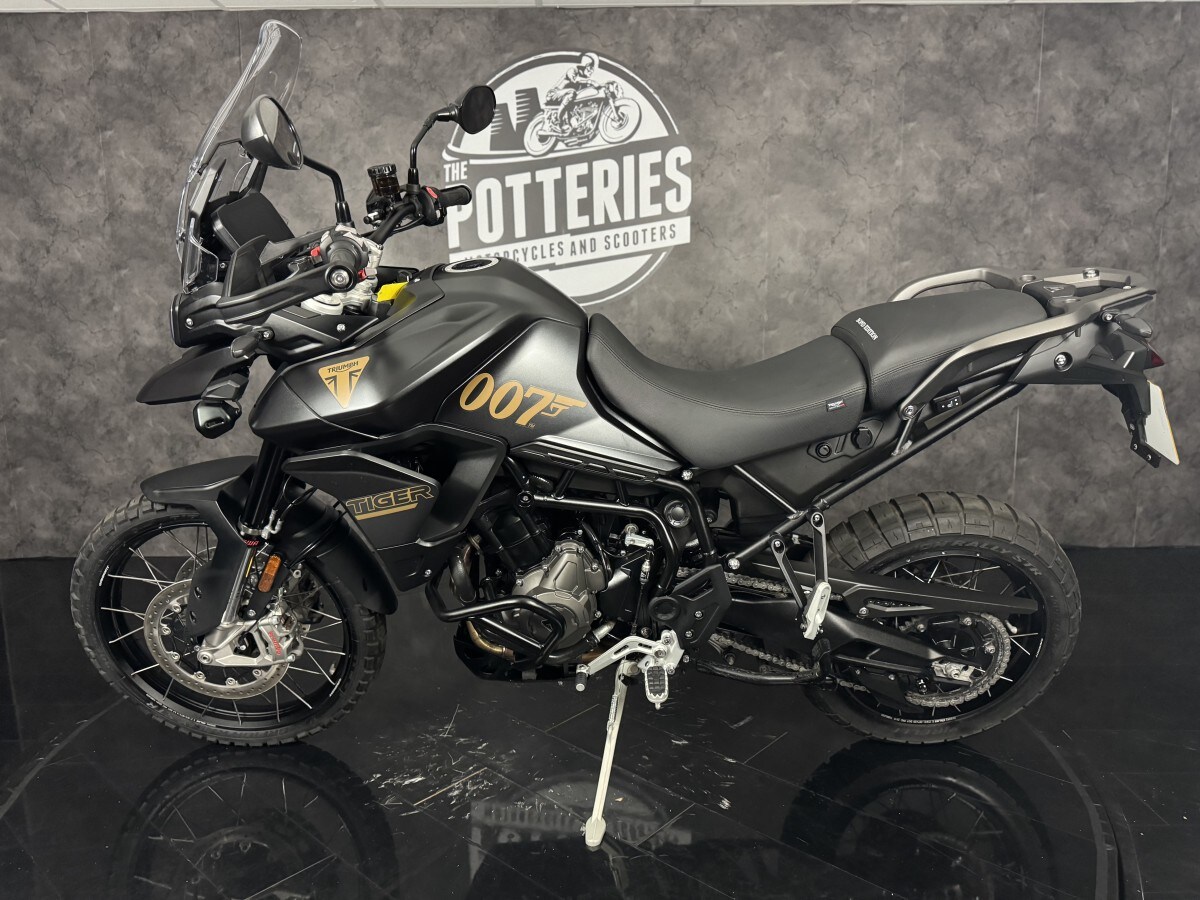 Triumph TIGER 900 BOND EDITION