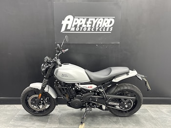 Used Royal Enfield GUERRILLA 450 2025 for sale - bike-77869186: Photo