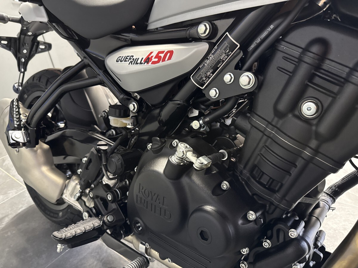 Royal Enfield Guerrilla 450 SPECIAL OFFER