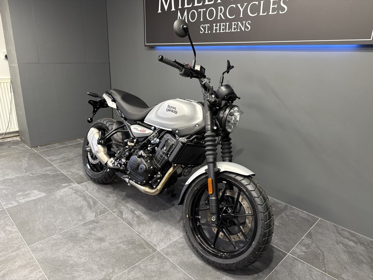 Royal Enfield Guerrilla 450 SPECIAL OFFER