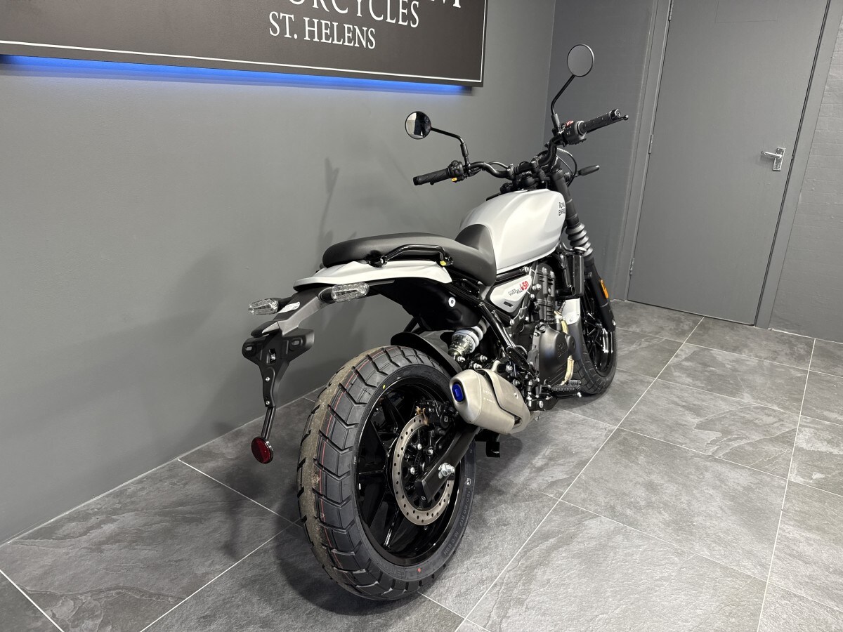 Royal Enfield Guerrilla 450 SPECIAL OFFER