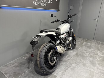 Used Royal Enfield Guerrilla 450 SPECIAL OFFER undefined for sale - bike-77866453: Photo