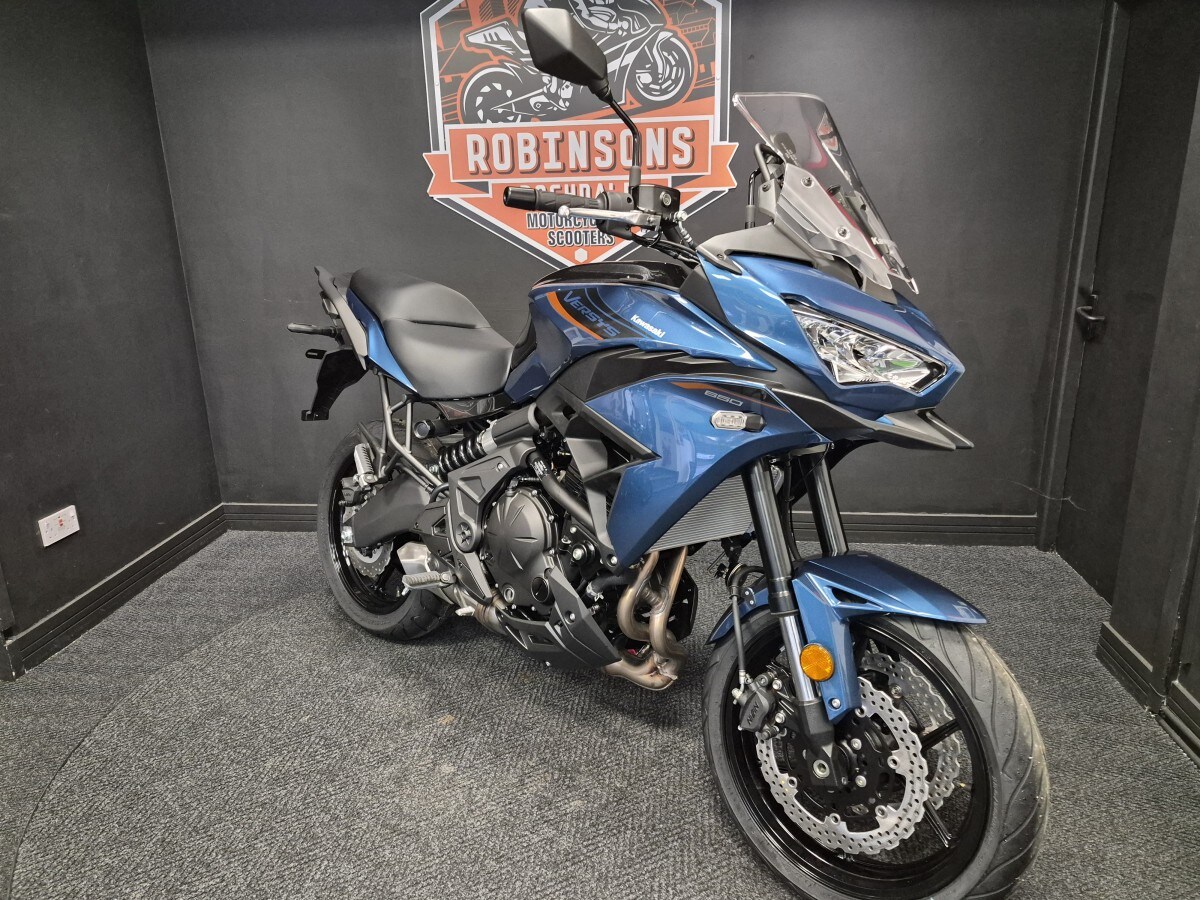 Kawasaki Versys 650 KLE650JTFNN (BK1/BU1/GY1)