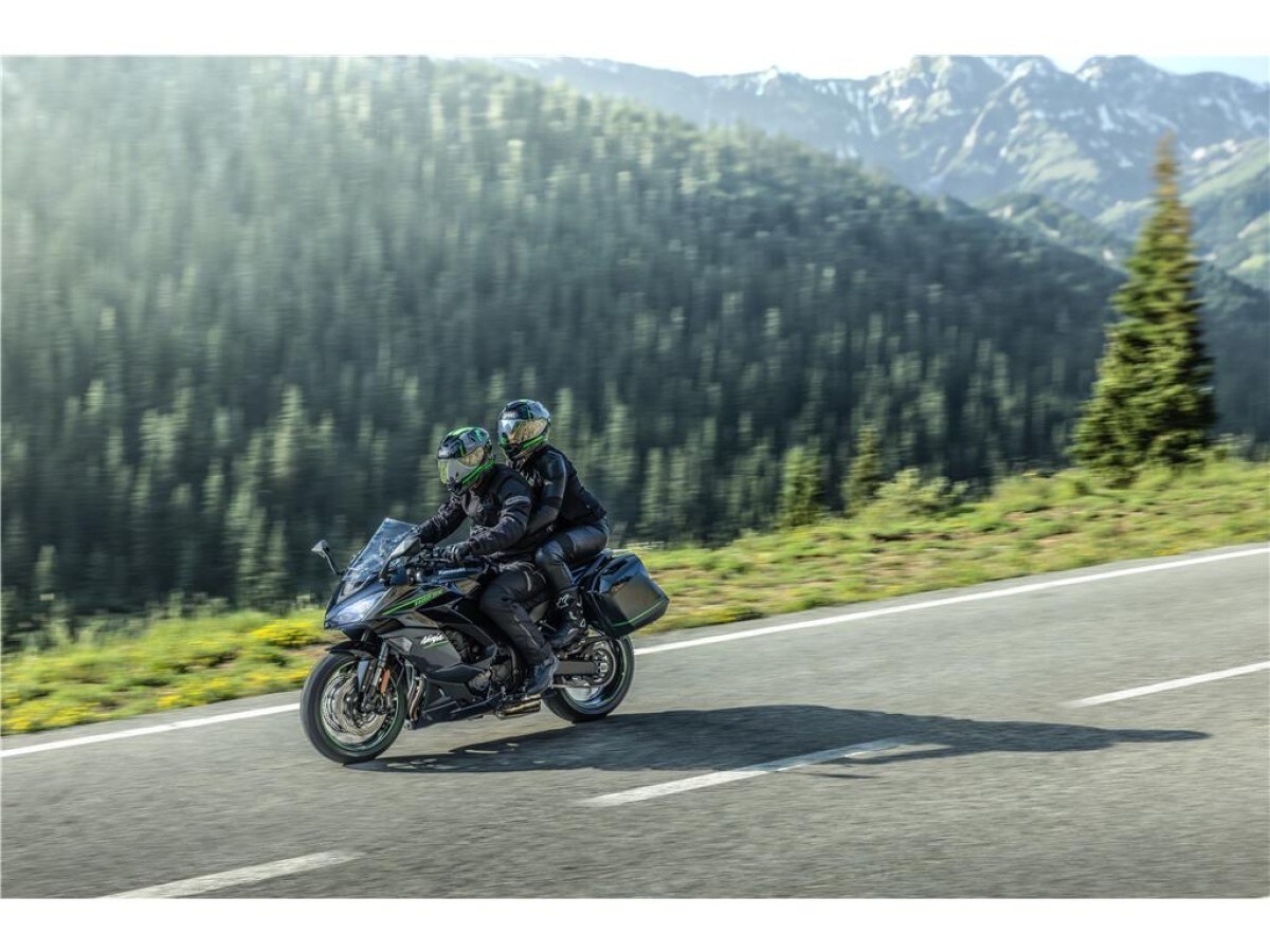 Kawasaki Ninja 1100SX Performance Tourer