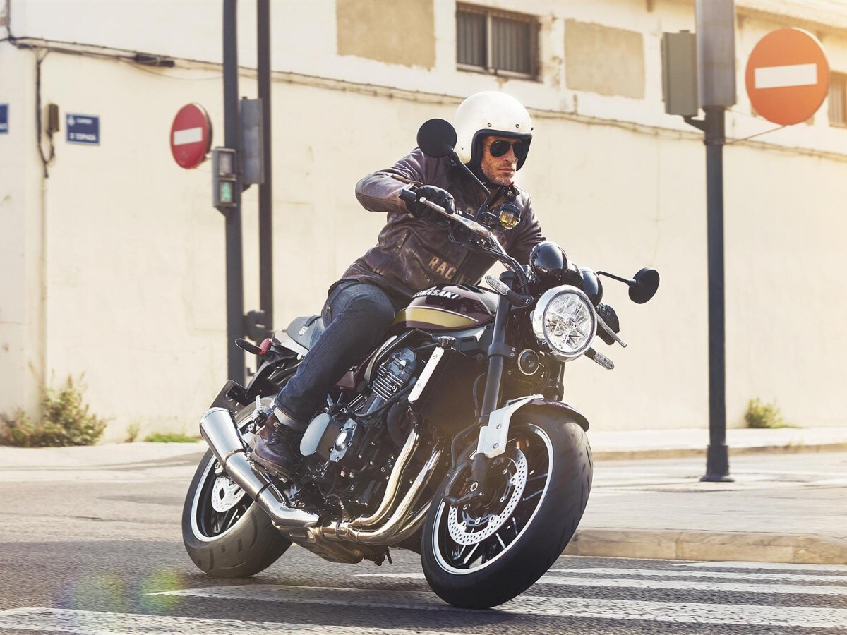 Kawasaki Z900RS Black Ball Edition