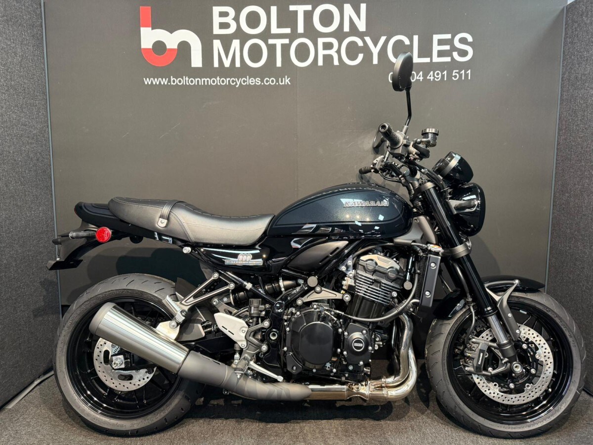 Kawasaki Z900RS Black Ball Edition