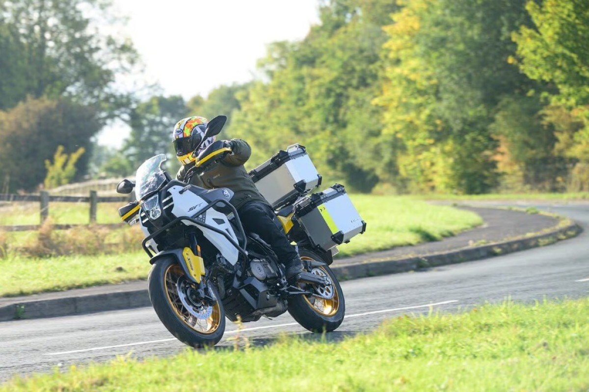 QJMotor SVT 650 X LUGGAGE OFFER