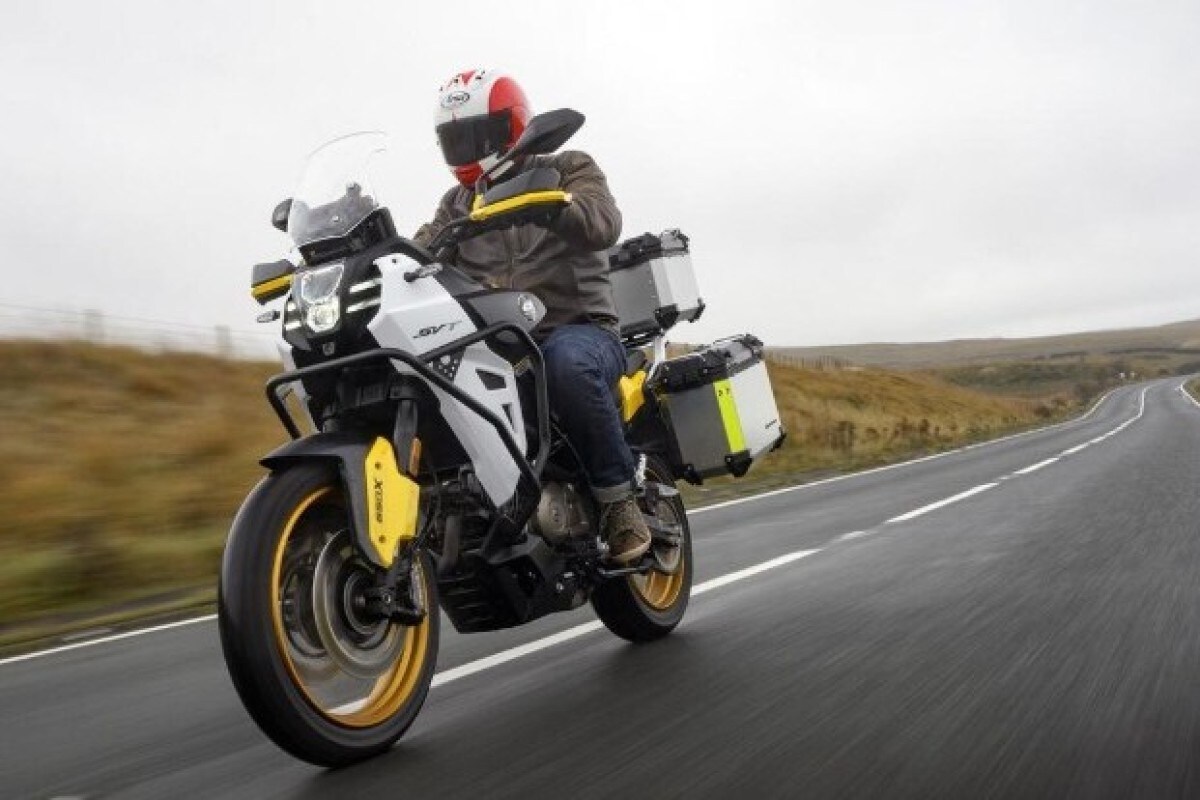 QJMotor SVT 650 X LUGGAGE OFFER