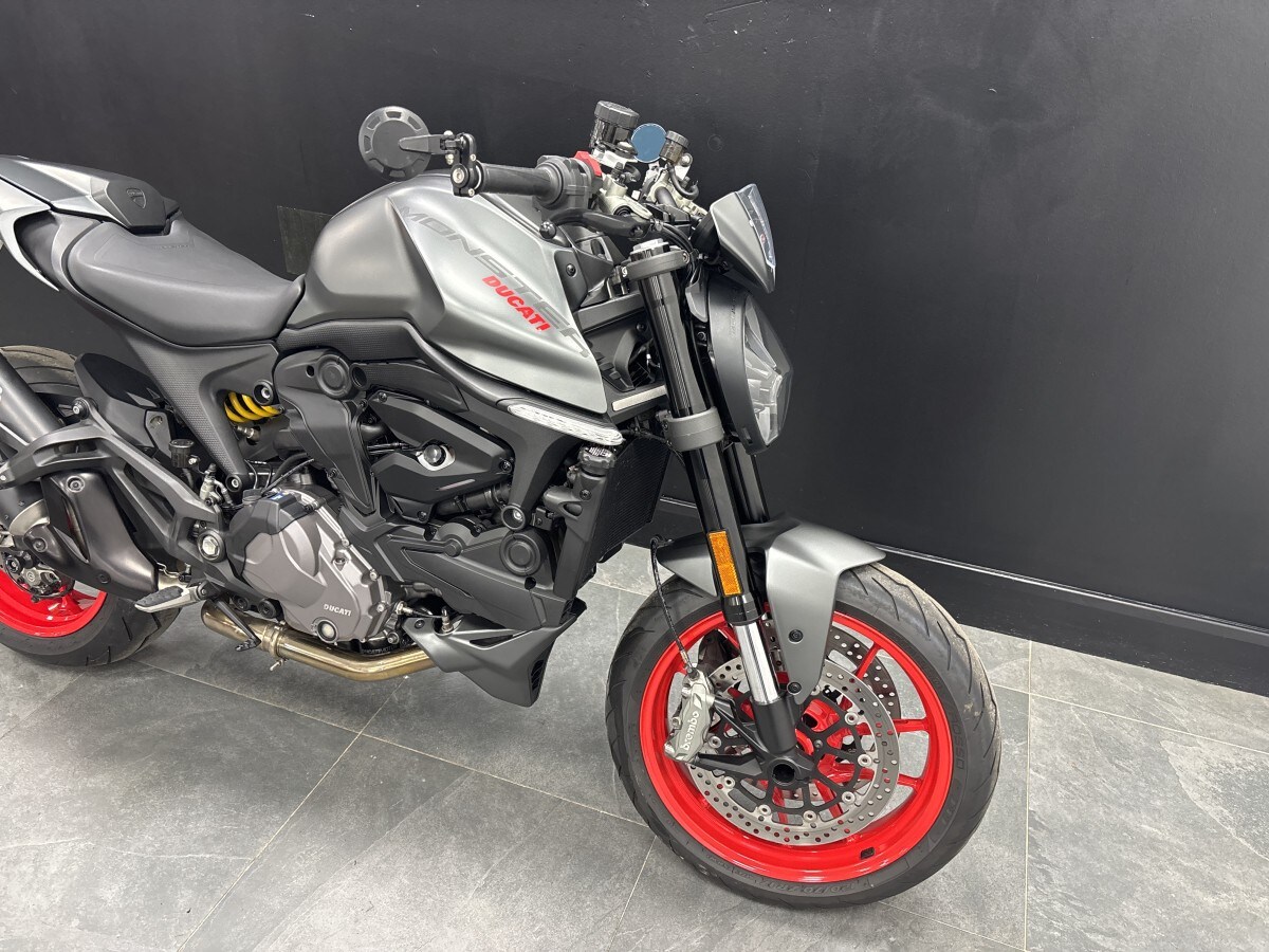 Ducati MONSTER 937 PLUS