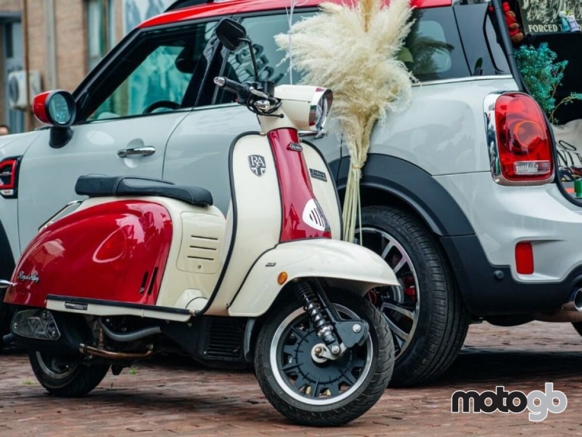 Royal Alloy TG 125 LC Two Tone PRE REG OFFER