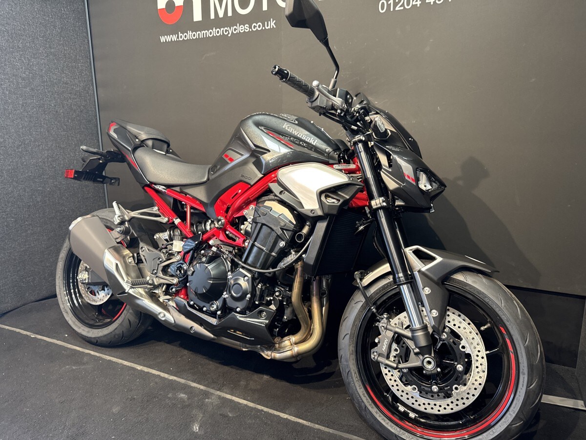 Kawasaki Z900 ZR900