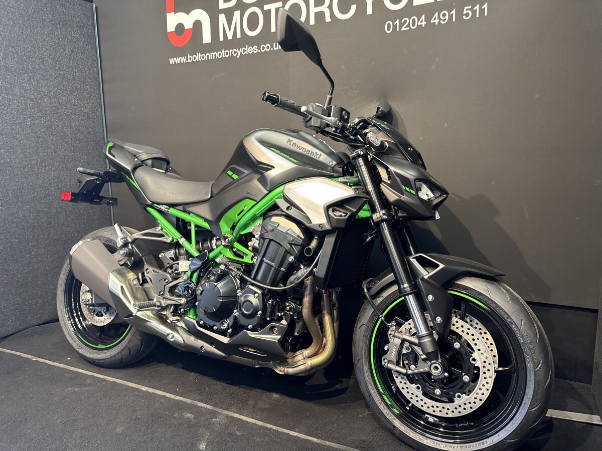 Kawasaki Z900 ZR900