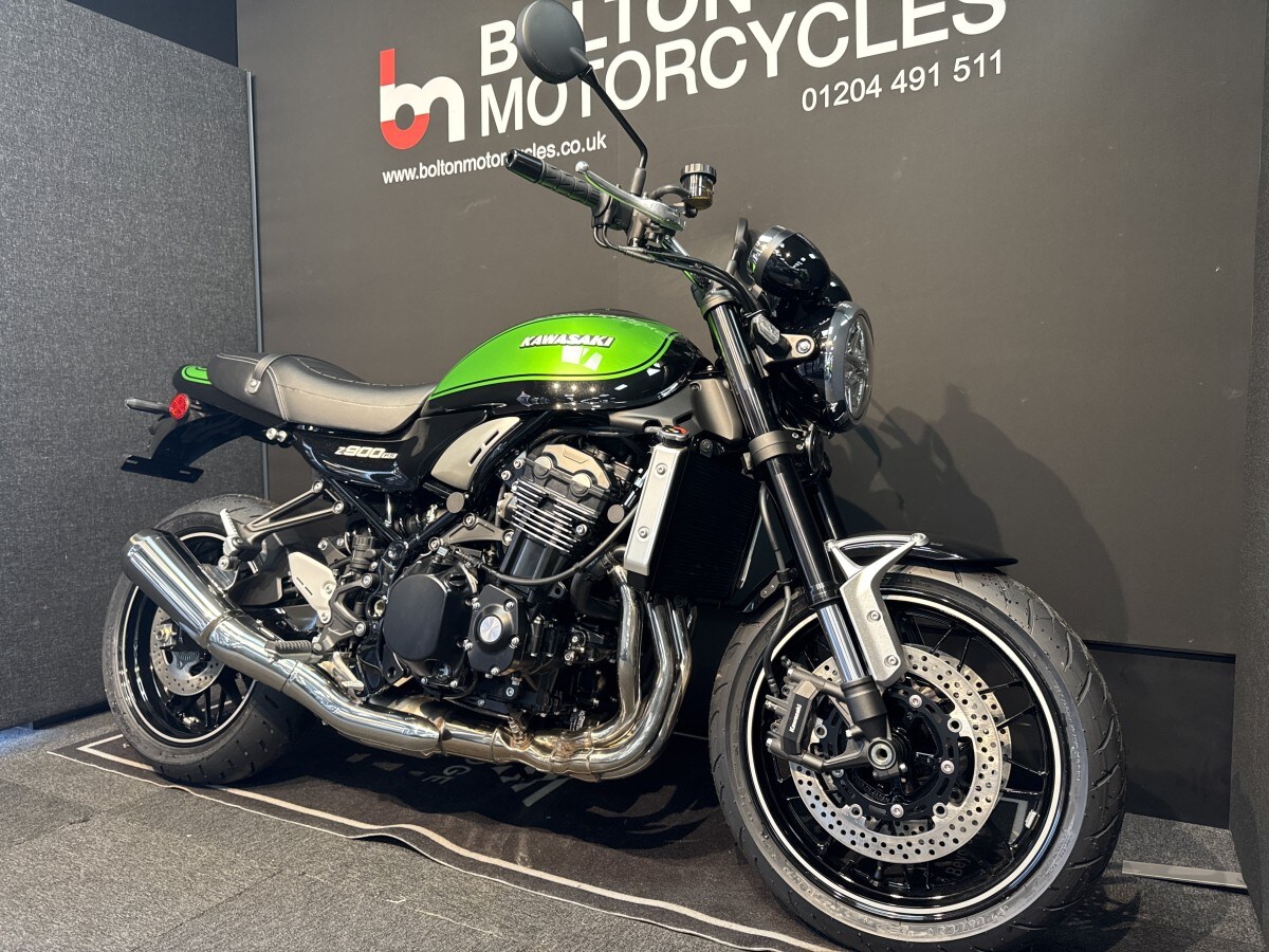 Kawasaki Z900RS ZR900