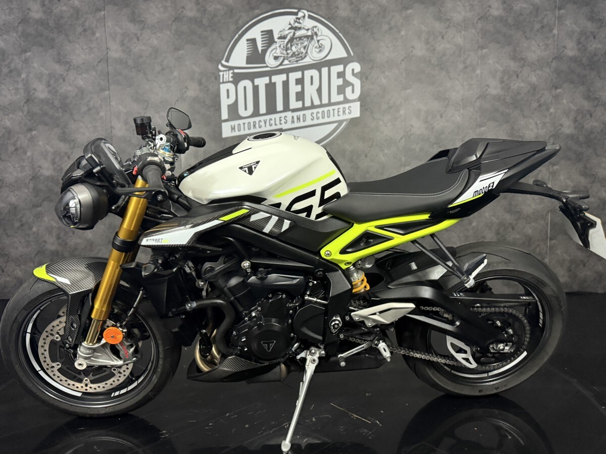 Triumph STREET TRIPLE RS MOT