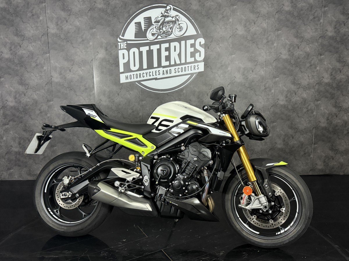 Triumph STREET TRIPLE RS MOT