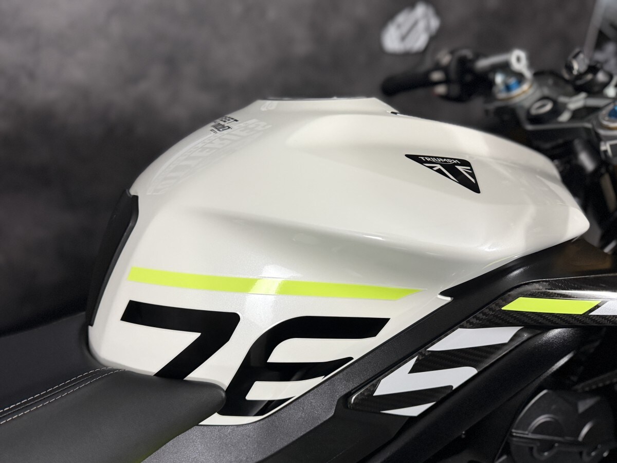 Triumph STREET TRIPLE RS MOT