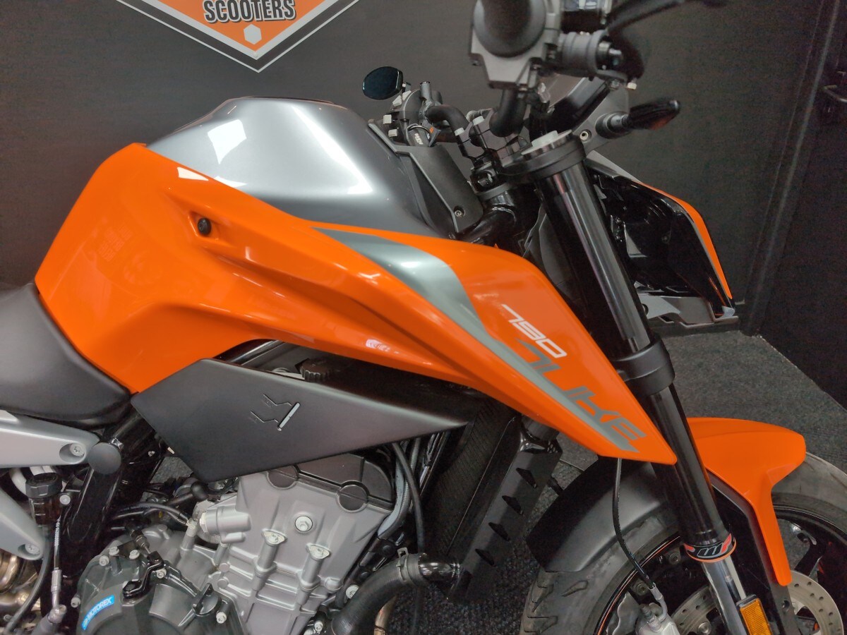 KTM 790 DUKE 18