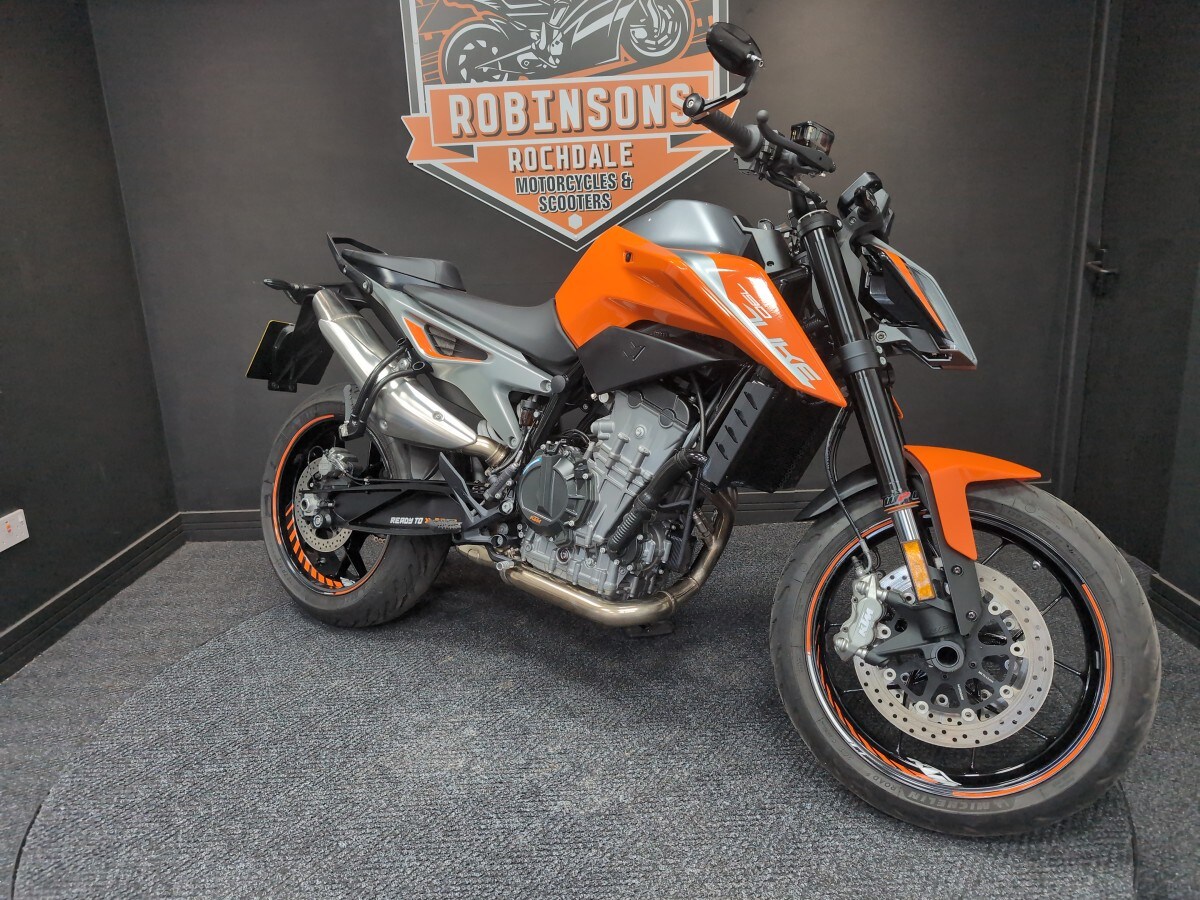 KTM 790 DUKE 18