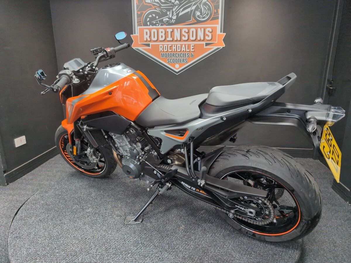 KTM 790 DUKE 18