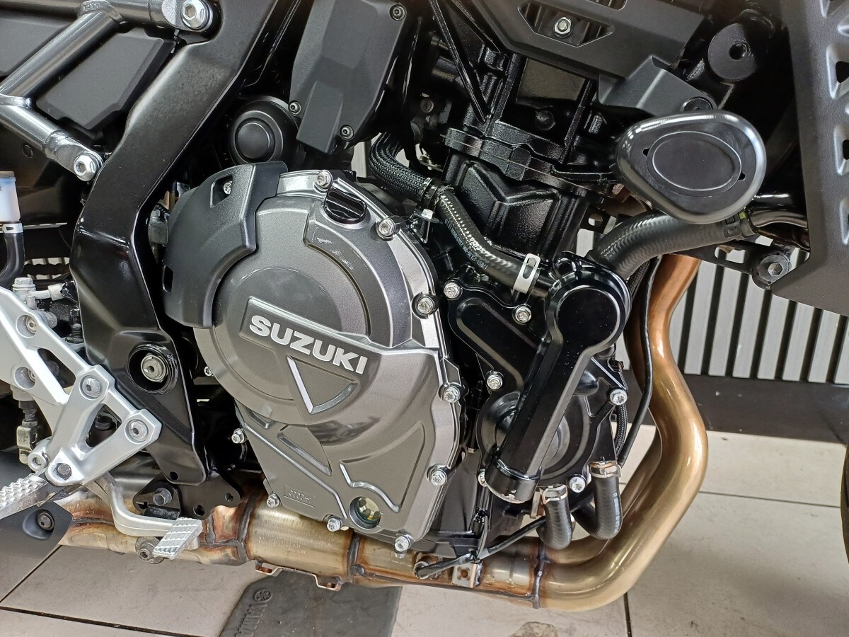Suzuki GSX-8S