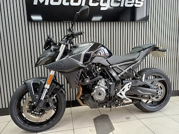 Used Suzuki GSX-8S 2023 for sale - bike-78290068: Photo