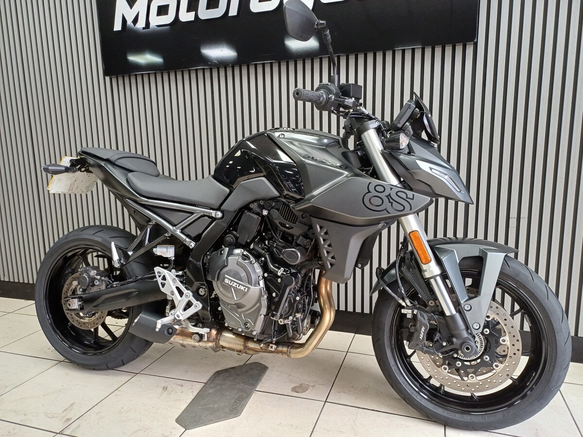 Suzuki GSX-8S