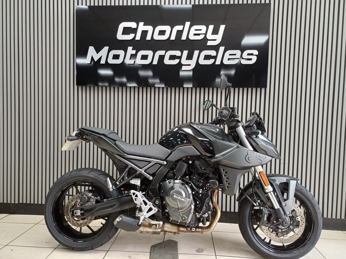 Suzuki GSX-8S